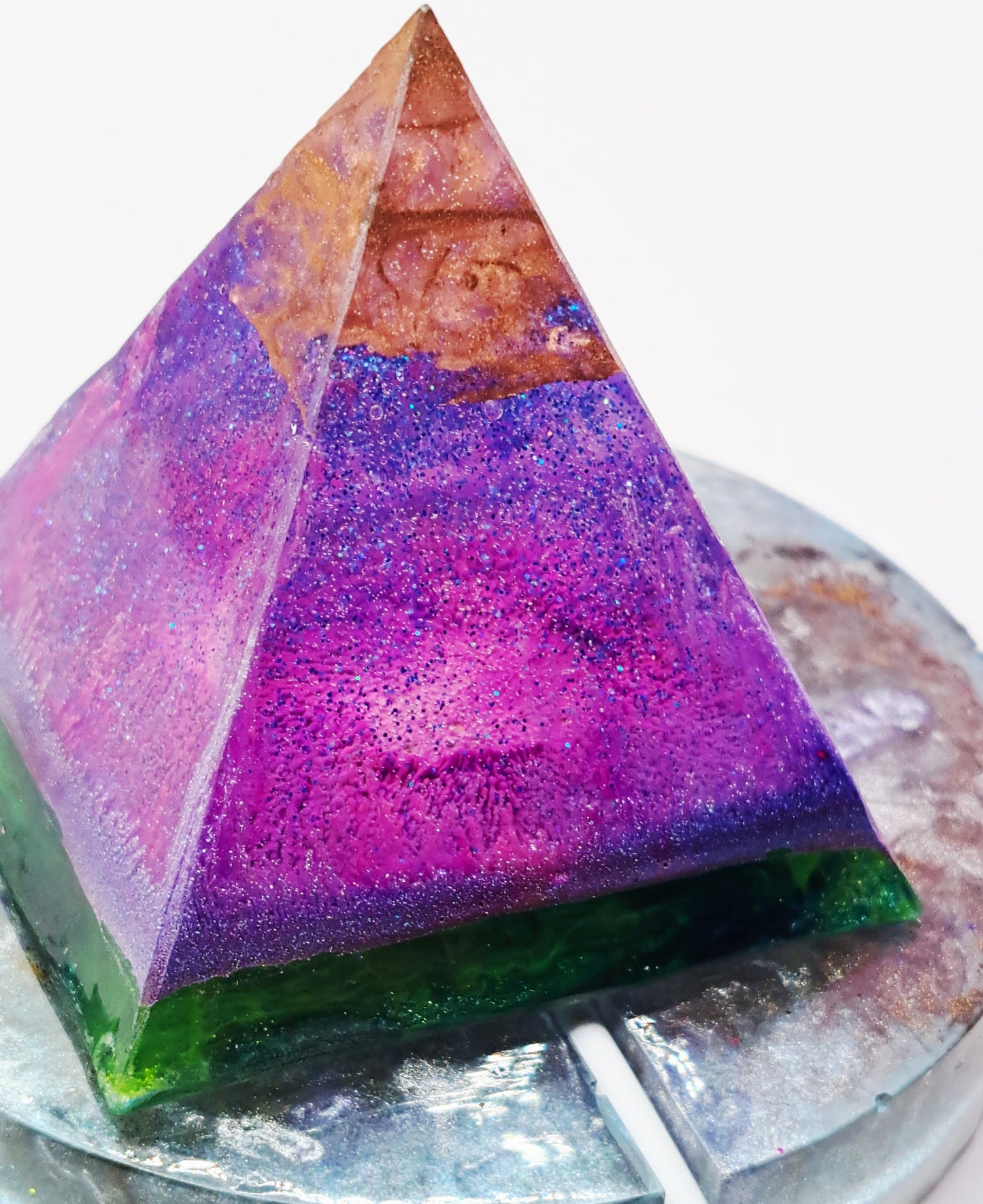 Pyramid Portal Light