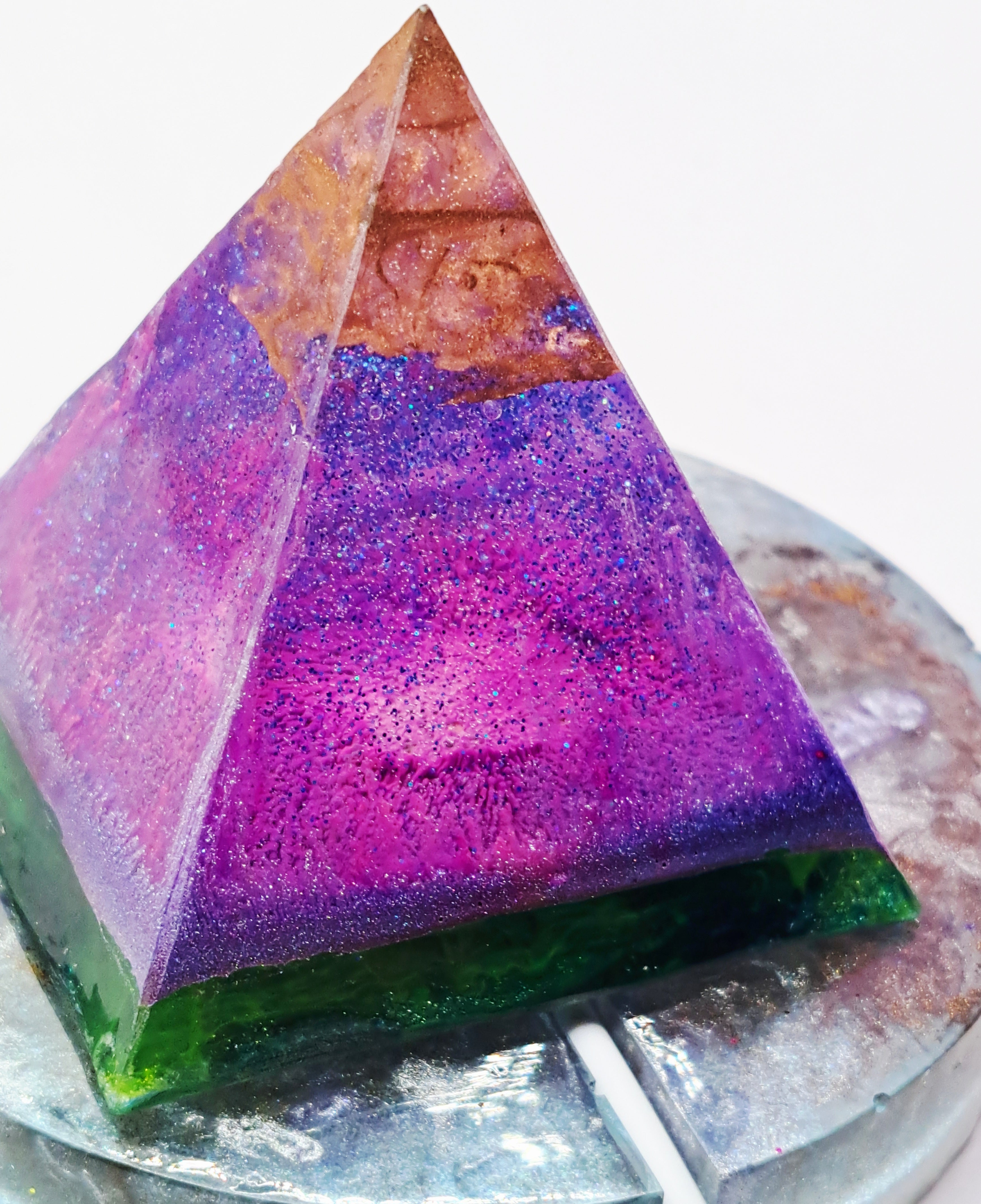 Pyramid Portal Light