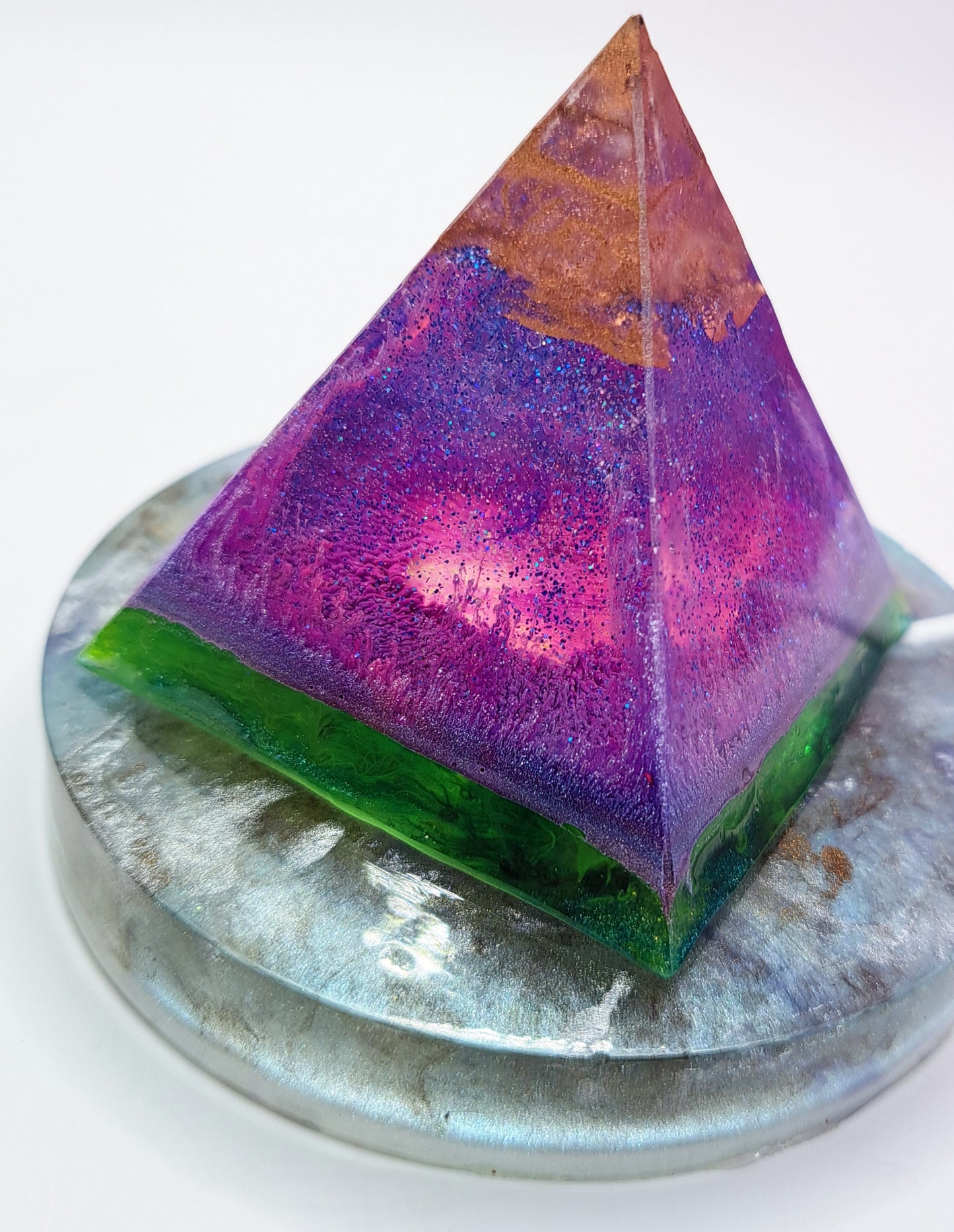 Pyramid Portal Light