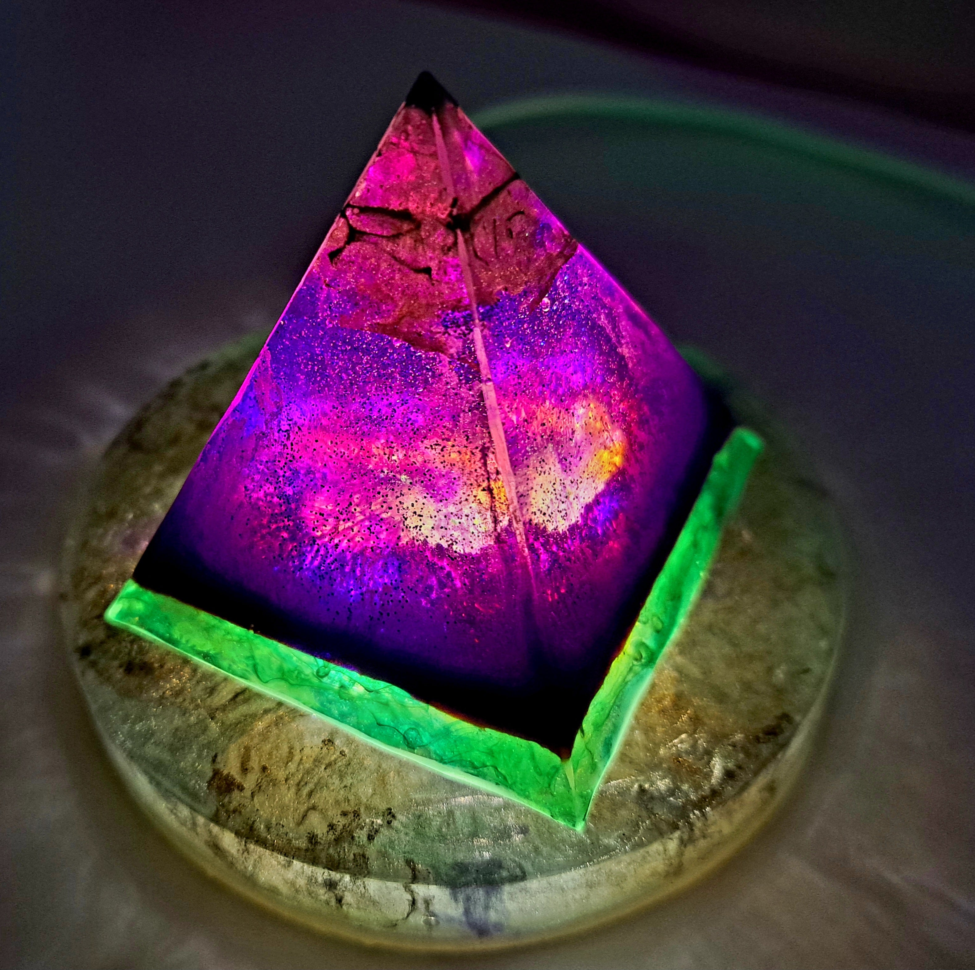 Pyramid Portal Light
