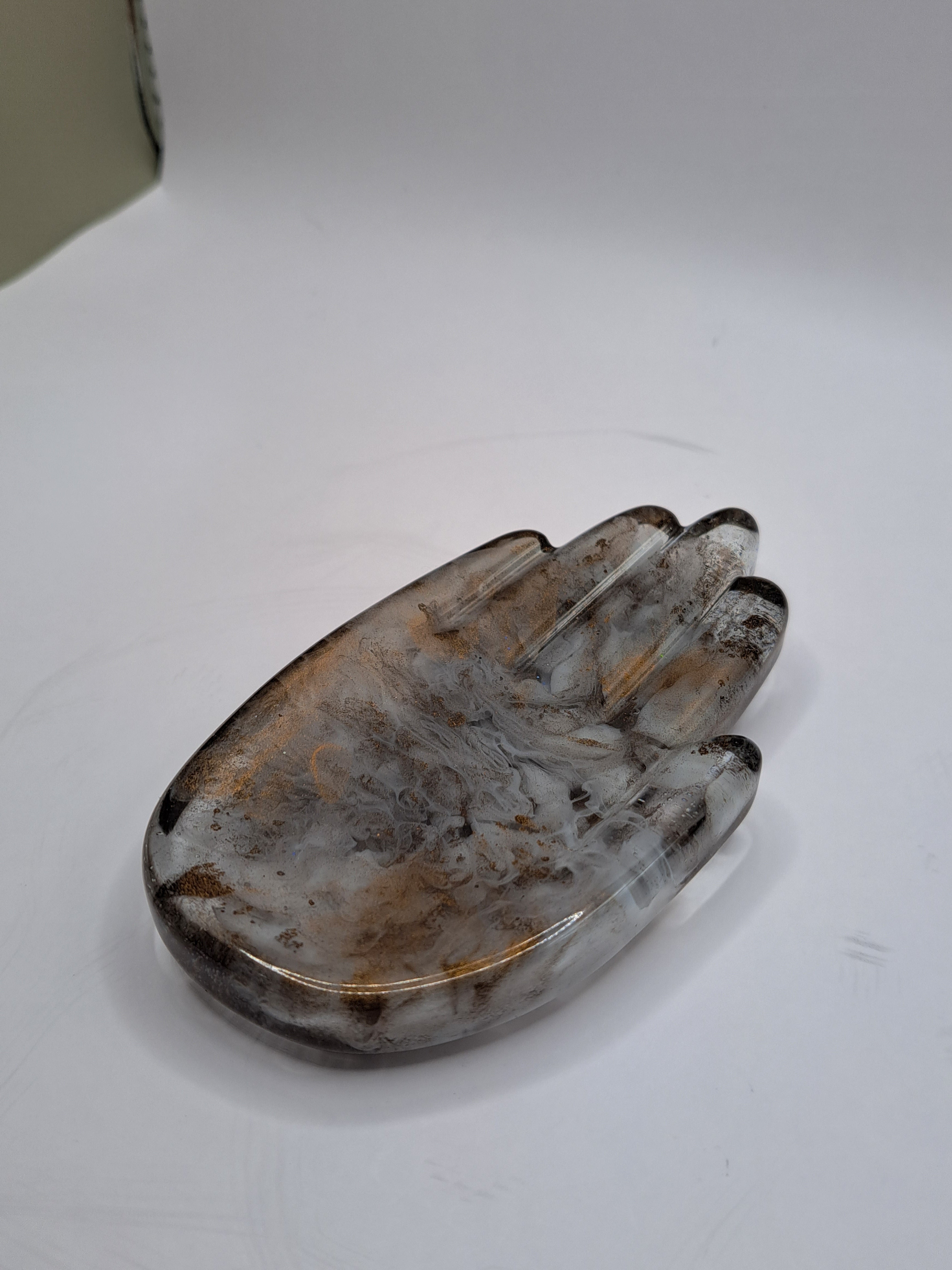 Palm Change Holder
